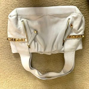 B makowsky white leather purse